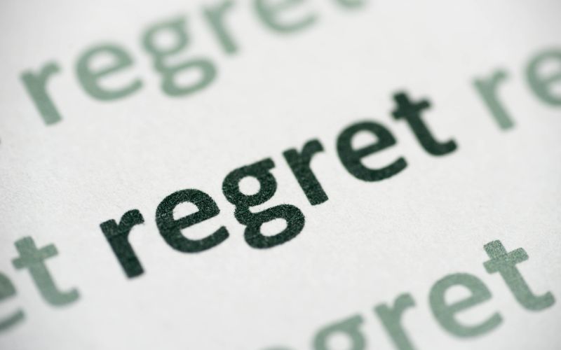 “Regret” có nghĩa là gì và cách sử dụng như thế nào?